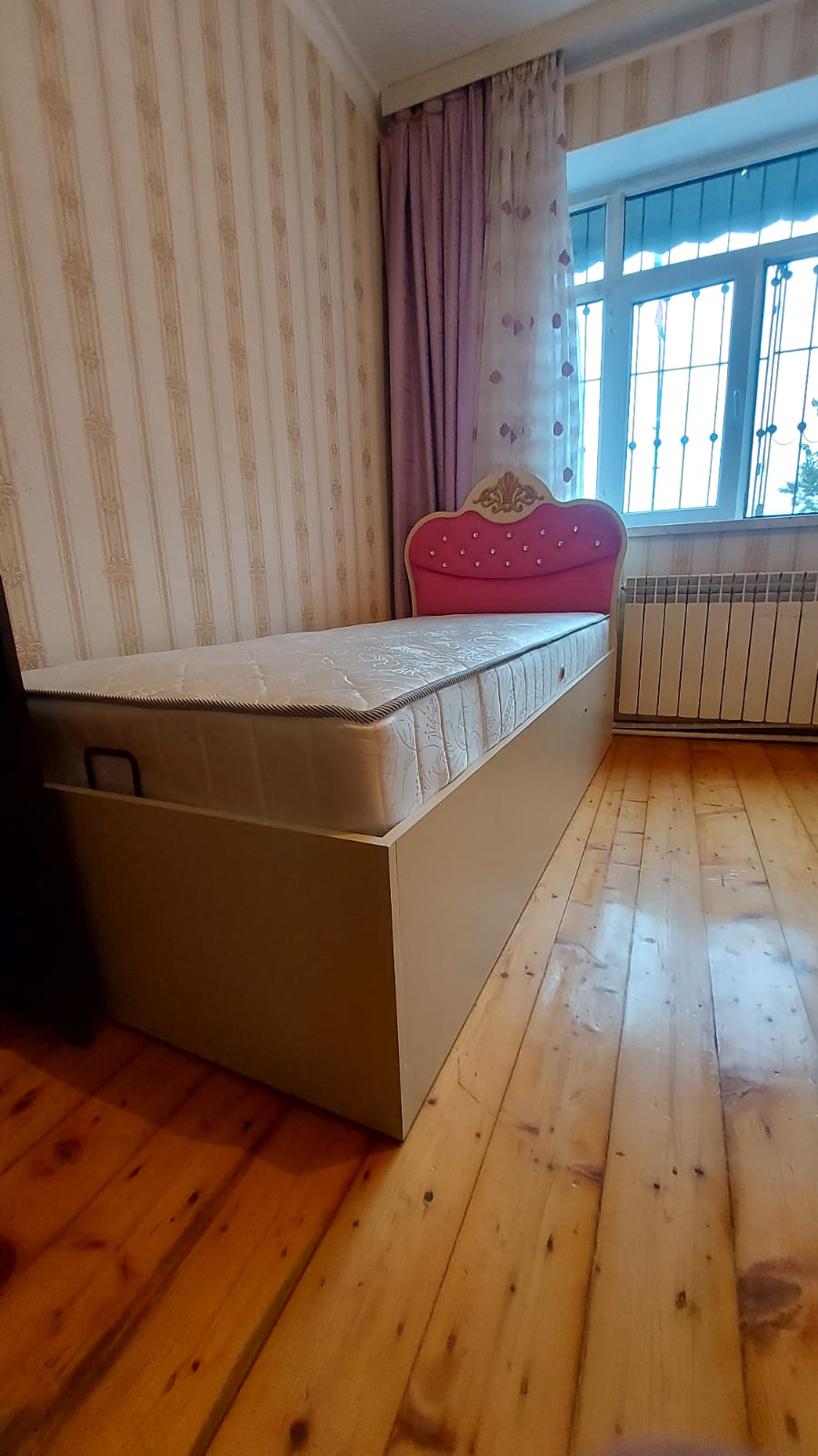 Bazalı çarpayı Sifarişlə hazırlanır Rəng seçimi var Matras