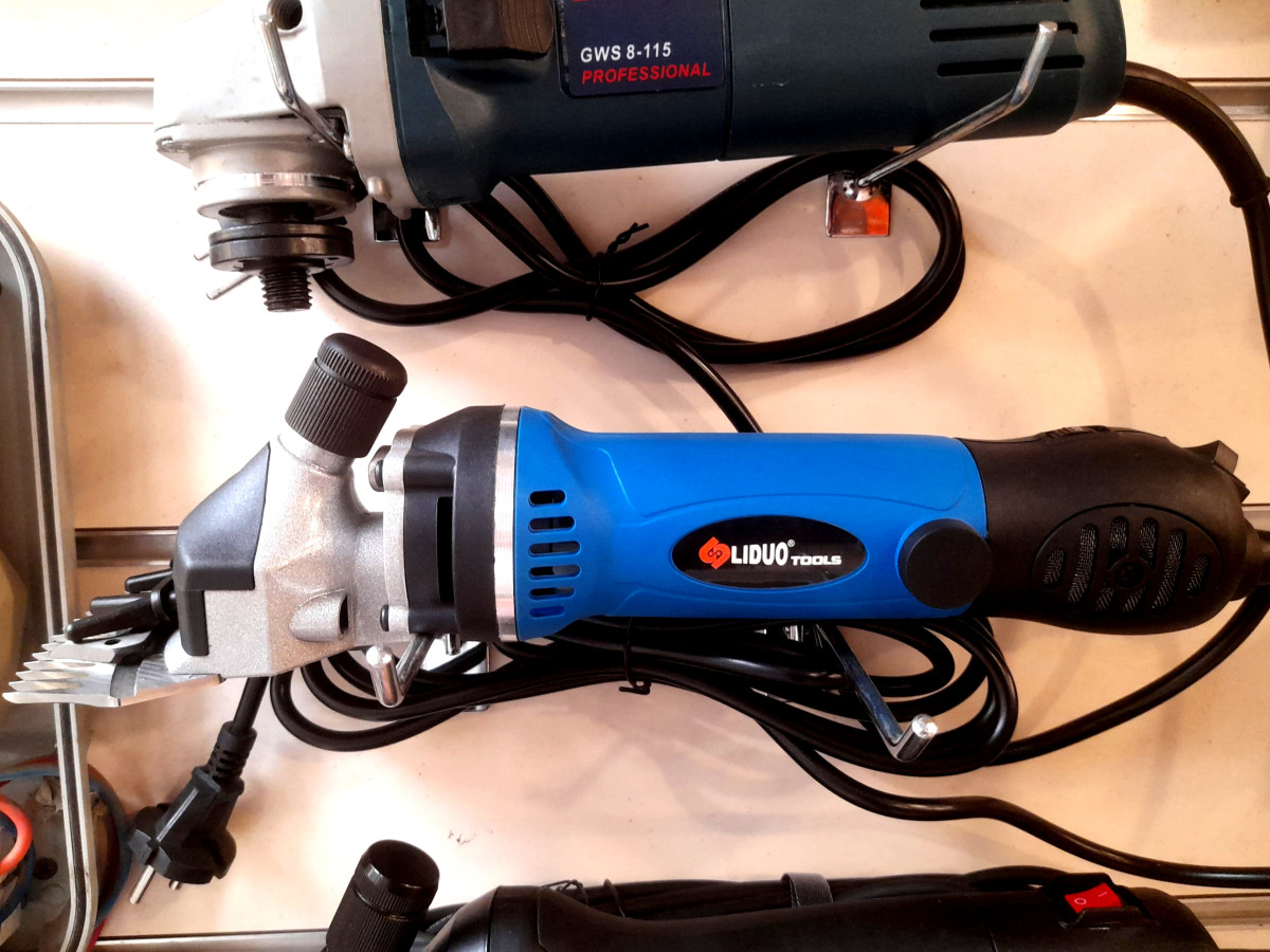 Qoyun Qırxan Liduo Qoyun Qırxan Liduo modeli 800 watt gücündədir. Dövriyyəsi