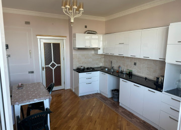 Neftçilər yaxınlığında 3 otaqlı Təmirli, Əşyalı mənzil