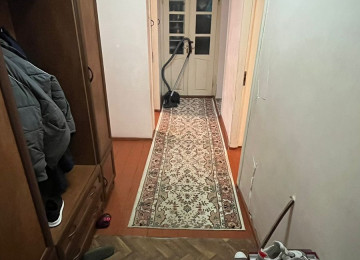 Qaraçuxurda 3 otaqlı mənzil Lahiyə: - Leninqrad Mərtəbə: -