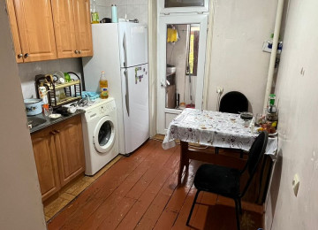 Qaraçuxurda 3 otaqlı mənzil Lahiyə: - Leninqrad Mərtəbə: -