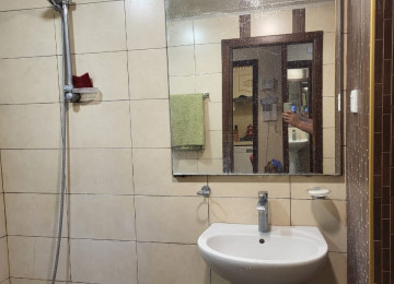 Gənclikdə 3 otaqlı Təmirli, Əşyalı mənzil Lahiyə: -