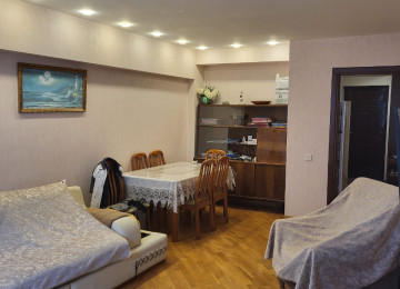 Gənclikdə 3 otaqlı Təmirli, Əşyalı mənzil Lahiyə: -