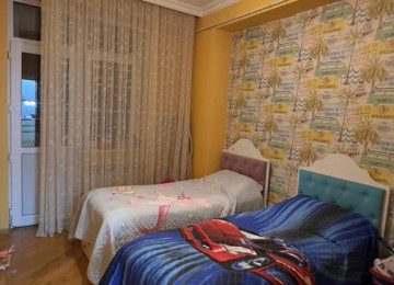 Qarayevdə 3 otaqlı Təmirli mənzil Lahiyə: - Yeni Tikili