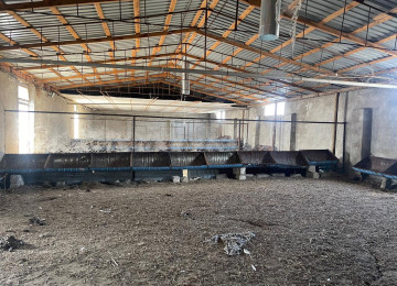 Ferma ve Ev satílír 36 sotda 1000 kv tikintiyle 500