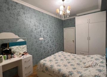 Qarayevdə 3 otaqlı Təmirli mənzil Lahiyə: - Yeni Tikili