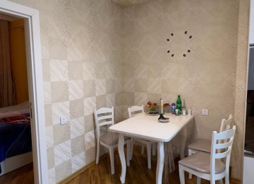 Qarayevdə 3 otaqlı Təmirli mənzil Lahiyə: - Yeni Tikili