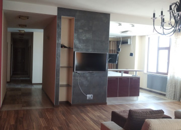 4 otaqlí FULL Deniz menzereli menzil satílír.Merkezde