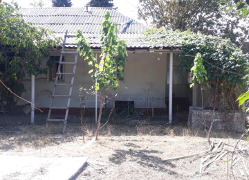 IVANOVKADA 33 sot meyve agaclarla dolu heyet 2 küçeye