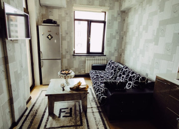 Xəzər universiteti yaxınlığında 3 otaqlı mənzil Lahiyə: -