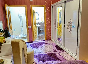 Yeni Yasamalda 4 otaqlı Əşyalı Təmirli mənzil Lahiyə: -