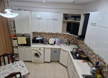 Əhmədlidə 3 otaqlı Təmirli mənzil Lahiyə: - Yeni Tikili