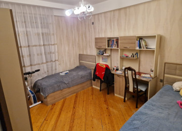 Əhmədlidə 3 otaqlı Təmirli mənzil Lahiyə: - Yeni Tikili