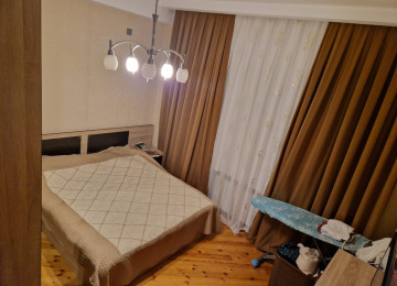 Əhmədlidə 3 otaqlı Təmirli mənzil Lahiyə: - Yeni Tikili