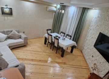 Əhmədlidə 3 otaqlı Təmirli mənzil Lahiyə: - Yeni Tikili