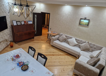 Əhmədlidə 3 otaqlı Təmirli mənzil Lahiyə: - Yeni Tikili