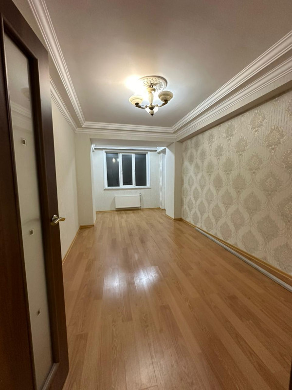 2 otaq,70 m2,Yeni Tikili-Xırdalan(Şəhərcikdə) TƏCİLİ satılır. Xırdalan şəhəri-Abşeron Gənclər