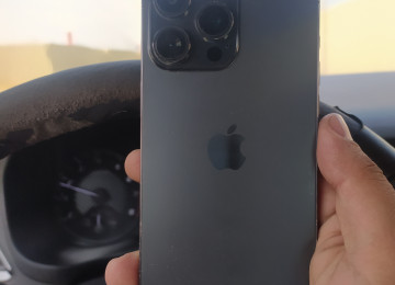 iPhone 15pro Max satılır dubay donmağı Az miqdardadi hər