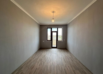 Xırdalan şəhəri,3 nömrəli məktəbin yanında, əlverişli