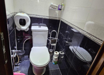 Bakıxanovda 3 otaqlı Təmirli, Əşyalı mənzil Lahiyə: - Yeni