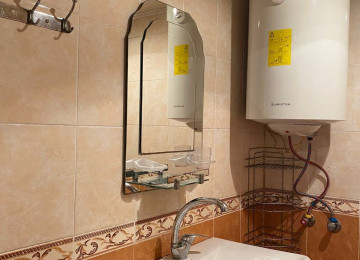 1 otaq 37kv Abşeron Gənclər Şəhərciyində komendant pulu ilə