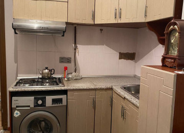 1 otaq 37kv Abşeron Gənclər Şəhərciyində komendant pulu ilə