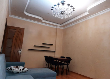 Tecli Xlrdalan H.Eliyev parkln uzbeyuz 2 otaq radnoy 80 kv