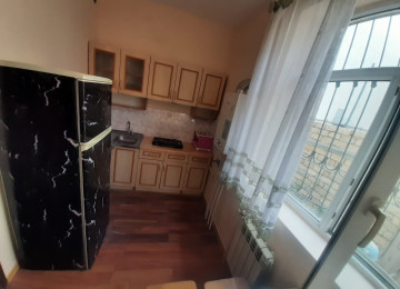 Xlrdalan kohne bazarln yanl 2 otaq 52 kv Menzilde