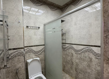 Masazırda Çıxarışlı(Kupçalı)mənzil satılır. Bina Yeni