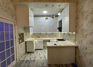 Masazırda Çıxarışlı(Kupçalı)mənzil satılır. Bina Yeni