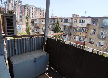 Qara Qarayev metrosu . Tofiq Abbasov küçəsi . Bina 9 . Lüks