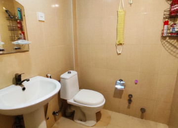 Qara Qarayev metrosu . Tofiq Abbasov küçəsi . Bina 9 . Lüks