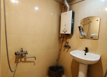 Qara Qarayev metrosu . Tofiq Abbasov küçəsi . Bina 9 . Lüks