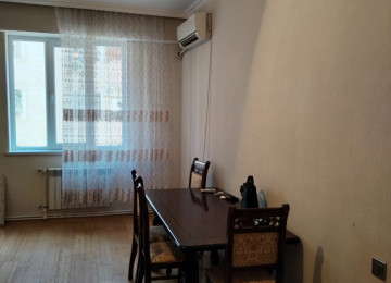 Xırdalanda Kristal 1 də 2 otaqlı təmirli mənzil kirayə