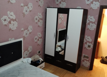 Xırdalanda Kristal 1 də 2 otaqlı təmirli mənzil kirayə