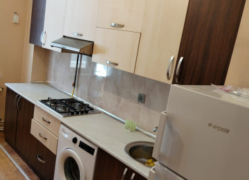 Xırdalanda Kristal 1 də 2 otaqlı təmirli mənzil kirayə