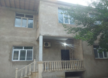 Ev satílír 2 mertebe 300 kv ve 1 mertebe 50 kv