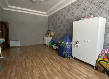 Ev satílír 2 mertebe 300 kv ve 1 mertebe 50 kv