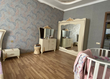 Ev satílír 2 mertebe 300 kv ve 1 mertebe 50 kv