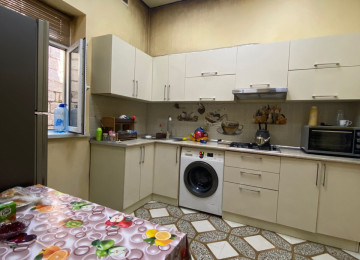 Ev satílír 2 mertebe 300 kv ve 1 mertebe 50 kv