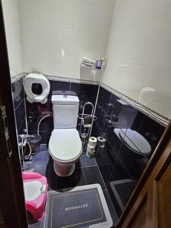 Bakıxanovda 3 otaqlı Təmirli, Əşyalı mənzil Bakıxanovda 3 otaqlı Təmirli, Əşyalı mənzil Lahiyə: - Yeni