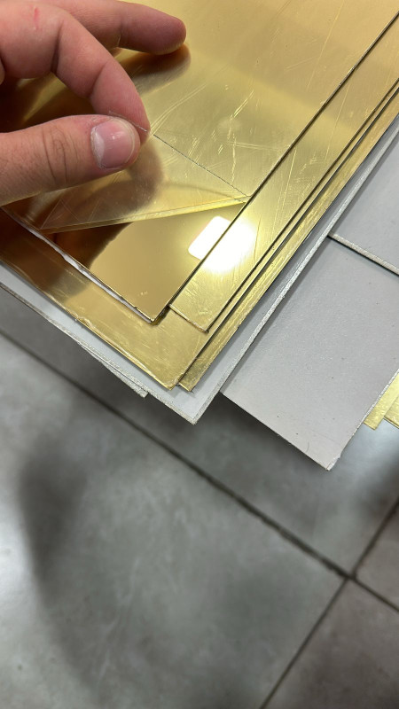 Orqsteklo satışı Orqsteklo satışı. Ölçüləri 1.22 x 1.83m Qalınlıqları: 2mm -