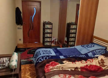 Yasamal rayonu Zahid Xəlilov kücəsi Elmlər metrosunun yanı