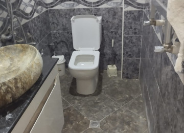 Xlrdalan Kolecin yanl 4 otaq heyet evi heyetide var qosa