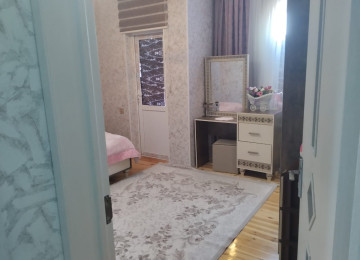 Xlrdalan Kolecin yanl 4 otaq heyet evi heyetide var qosa