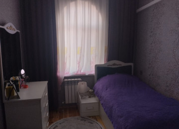 Xlrdalan Kolecin yanl 4 otaq heyet evi heyetide var qosa