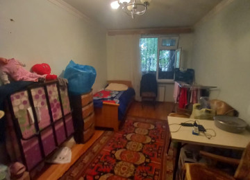 Yasamal rayonu Tblisi prospektində (Kilsə tərəf) 4\1-ci