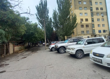 Yasamal rayonu Tblisi prospektində (Kilsə tərəf) 4\1-ci