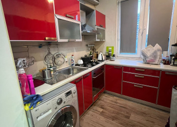 Super təklif..Elmlər metrosuna 5 dəqiqəlik məsafədə.Yasamal