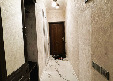 Bakıxanovda Tam təmirli əşyalı 2 otaqlı mənzil Lahiyə: -